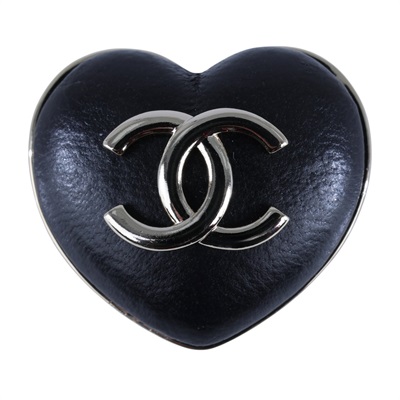 香奈兒 CHANEL CC LOGO 胸針 B22 K 黑愛心胸針 無附屬品