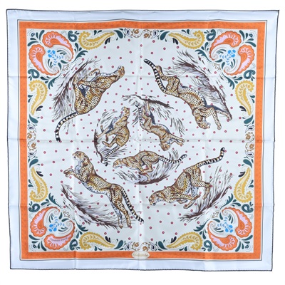 愛馬仕 Hermes Guepards Bandana 90 雙面 方巾 奶油色 橘色 棕色 H904166Sv01  豹紋絲巾 原廠盒子