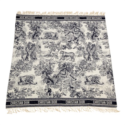 迪奧 CHRISTIAN DIOR Toile de Jouy 叢林系列 圍巾 披肩 毛毯 91DFI1401057 深藍白動物流蘇毛毯 防塵袋