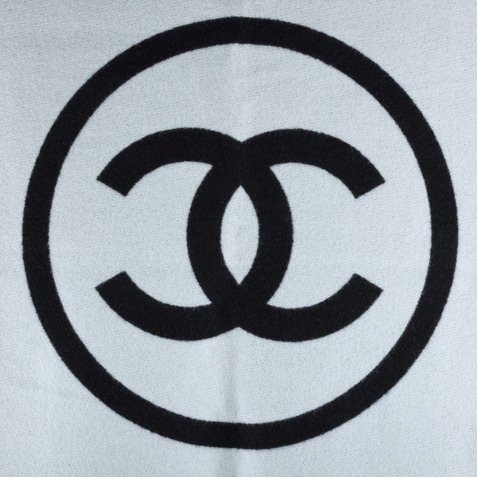 香奈兒 CHANEL CC LOGO 披肩  大黑LOGO披肩 無附屬品