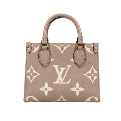 Louis Vuitton OnTheGo一問世便瞬間成為話題單品，雖在歷史悠久的路易威登中屬於較新的包款，不過現今已然成為標準款手提包，受到海內外名媛、藝人們的喜愛，這樣的 OnTheGo 到底魅力在哪裡呢？