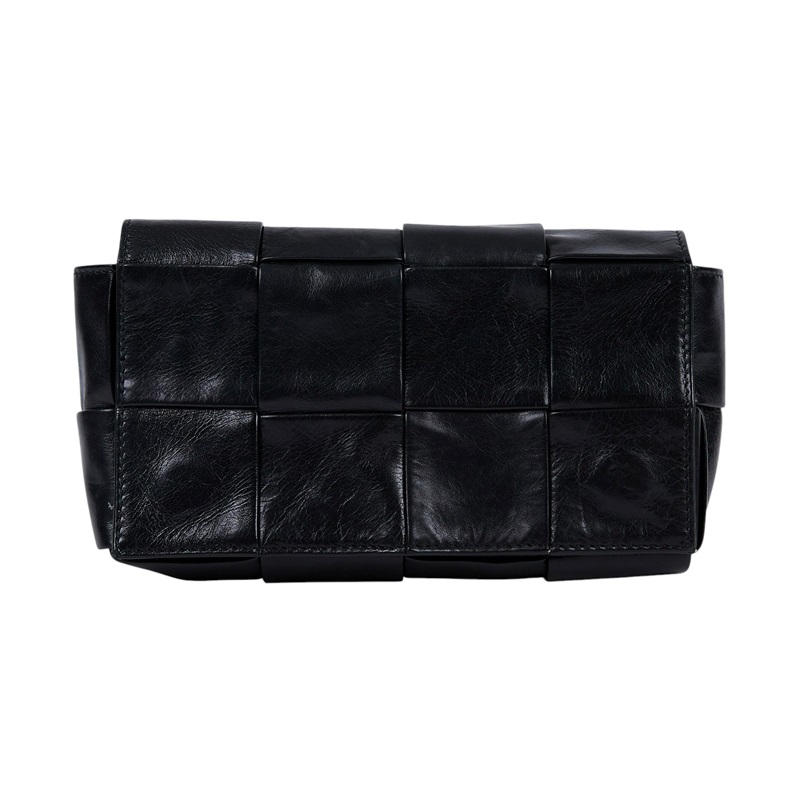 寶緹嘉 BOTTEGA VENETA Cassette 斜挎包 651053VCQ 晶片款 黑油蠟皮CASSETTE 4x2 背帶