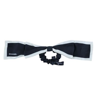 香奈兒 CHANEL 蝴蝶結髮圈 真絲 Logo 山茶花 黑色 AA7530 蝴蝶結髮圈 原廠盒子/購買證明