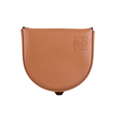 羅意威 LOEWE Heel Pouch Small 小型 頸掛式 零錢包 馬蹄小掛包 C661T14X12 焦糖HEEL肩背包 小號 原廠盒子/防塵袋