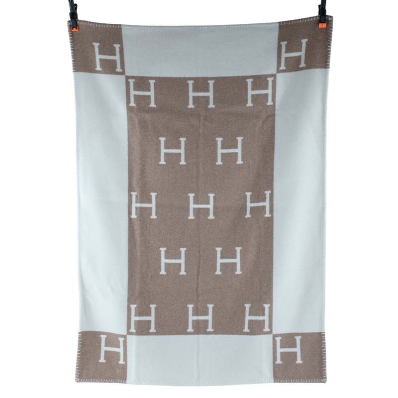 愛馬仕 Hermes Avalon 嬰兒毛毯 中榛子色 H102704Mv11  棕色H毛毯 原廠盒子