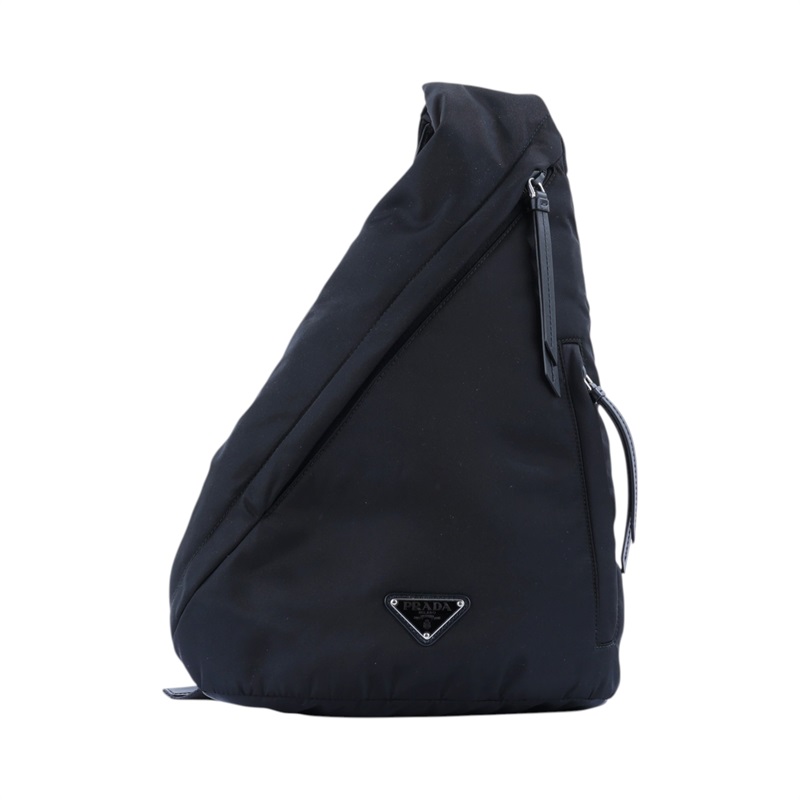 普拉達 PRADA Re-Nylon 皮革背囊 2VZ092_2DW3 黑Re-Nylon 尼龍斜挎包 無附屬品