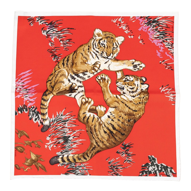 愛馬仕 Hermes Les Tigreaux scarf 45 方巾 H892491S 紅老虎嬉戲絲巾45 原廠盒子