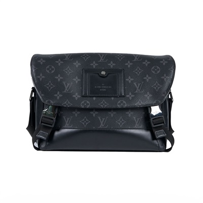 路易威登 LOUIS VUITTON Messenger PM Voyager Eclipse帆布 肩背 郵差包 黑色 M40511  防塵袋