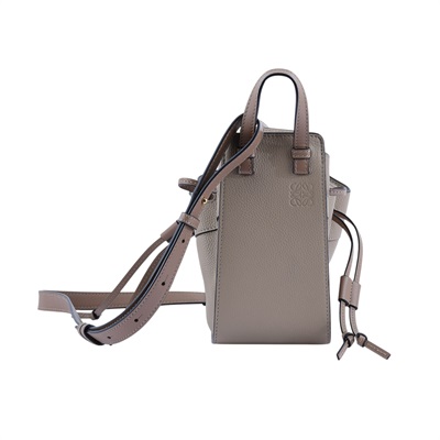 羅意威 LOEWE Mini Hammock drawstring 迷你 小牛皮 肩背 吊床包 A538V07X15 奶茶HAMMOCK MINI 防塵袋