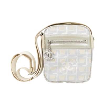 香奈兒 CHANEL CC LOGO 斜背包 肩背包 A30913 10開 白帆布肩背包 無附屬品