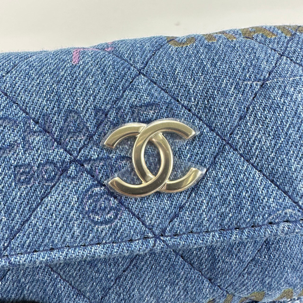香奈兒 CHANEL 丹寧布 塗鴉 小廢包 鍊帶 肩背 口蓋包 AP2602 塗鴉牛仔口蓋小鏈包 原廠盒子/DUST 原廠盒子/購買證明影本/保證卡