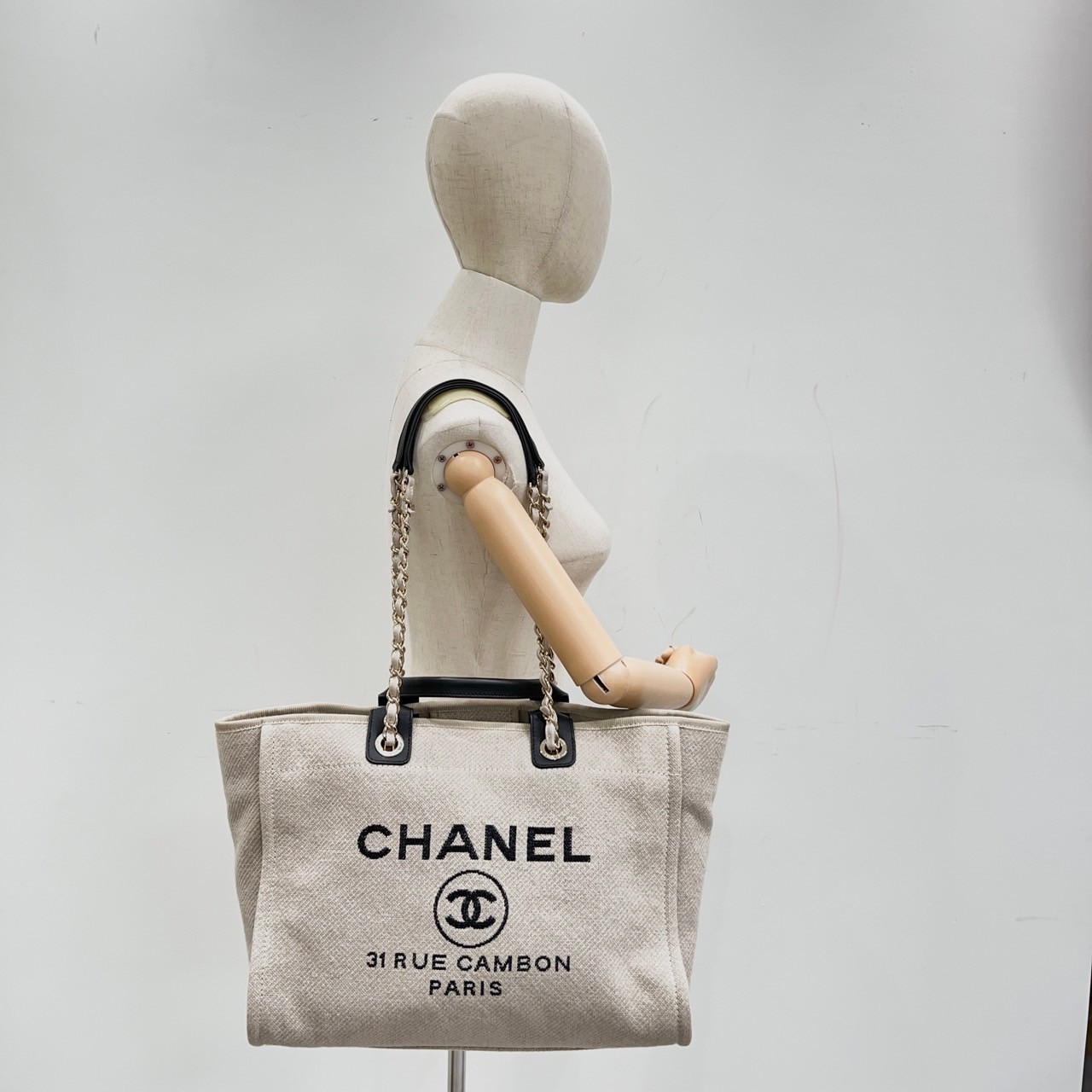 香奈兒 CHANEL 海灘包 大型 A66941 晶片款 米黑拚色沙灘包 防塵袋/購買證明