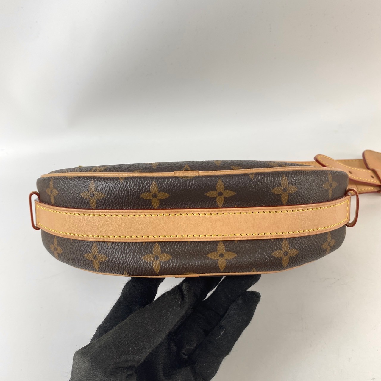 路易威登 LOUIS VUITTON Croissant MM 肩背包 經典帆布 M46828 　原花可頌包 Croissant MM 防塵袋