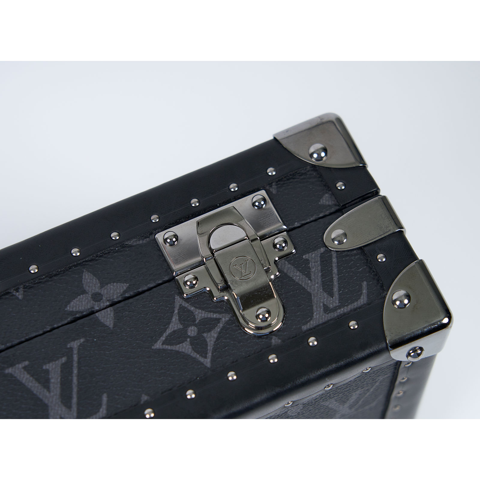 路易威登 LOUIS VUITTON Clutch Box 斜背 硬殼包 硬盒箱 黑灰色 M20101 黑原花CLUTCH BOX硬殼包 防塵袋/背帶