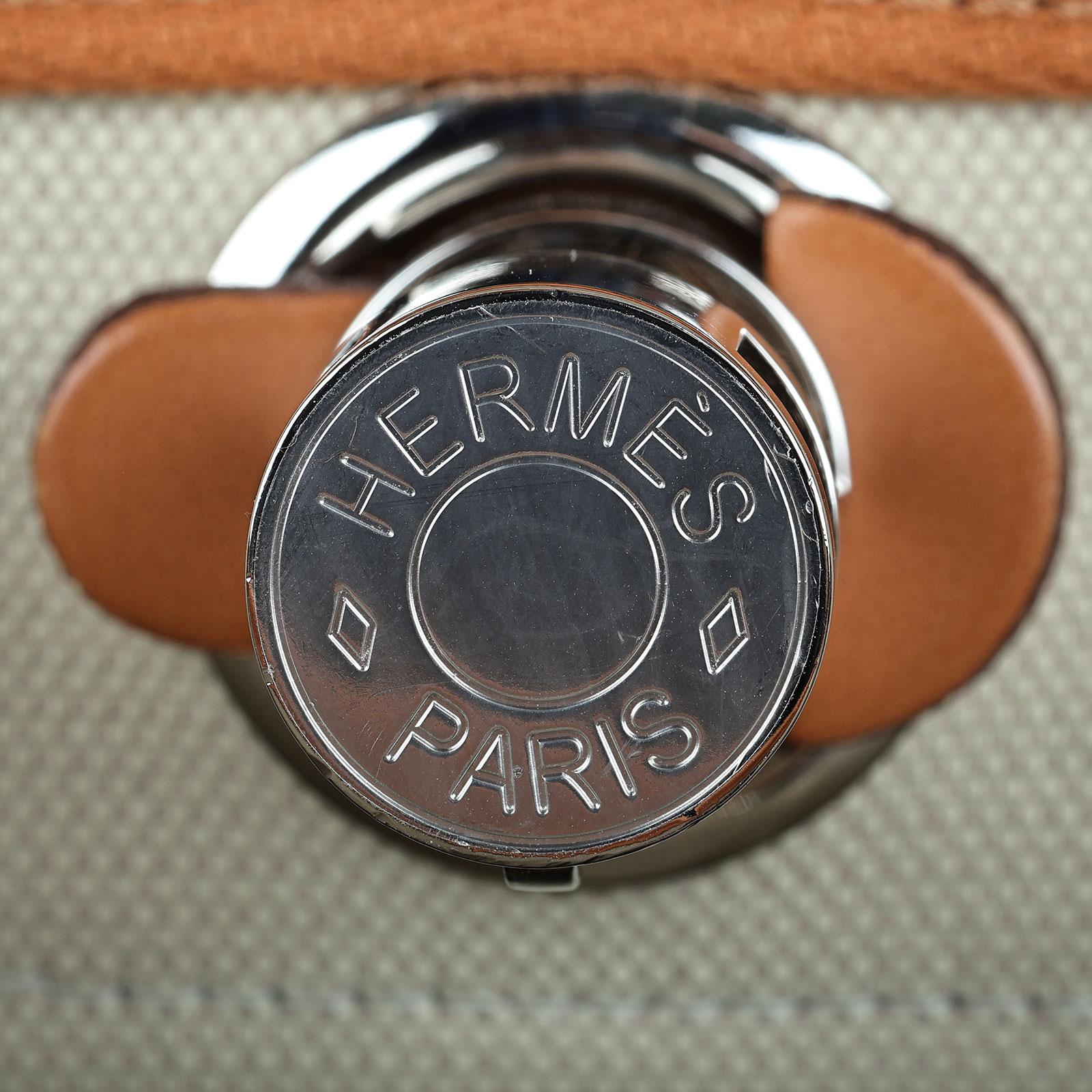 愛馬仕 Hermès Herbag Zip 31 HER31 U刻 棕拼白帆布HERBAG31 原廠盒子/防塵袋/鎖組/購買證明