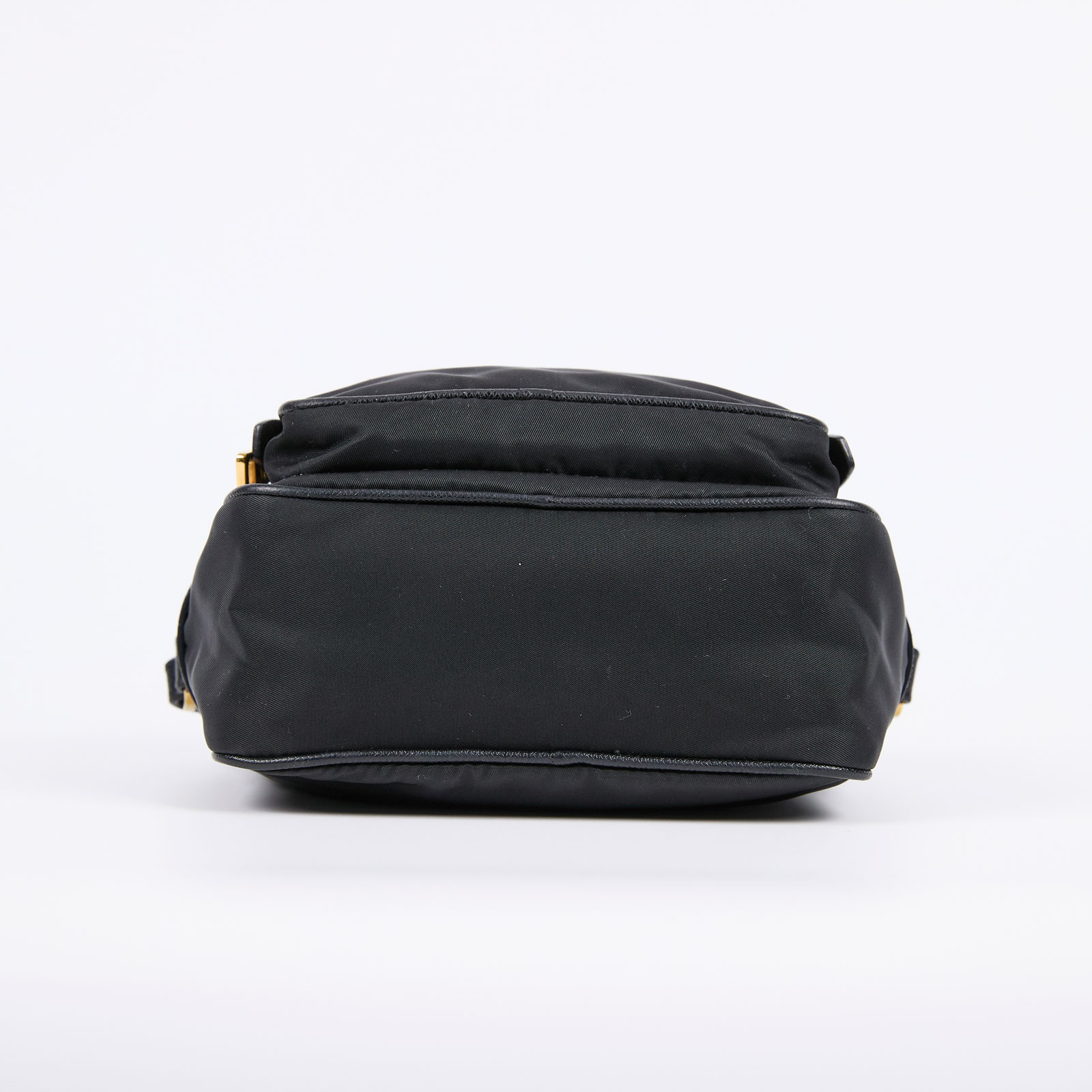 普拉達 PRADA Re-Edition 2005 尼龍包 1BH153_064_F0002 黑尼龍斜背包 防塵袋