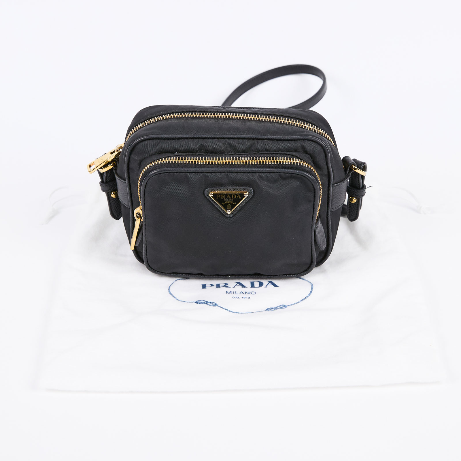 普拉達 PRADA Re-Edition 2005 尼龍包 1BH153_064_F0002 黑尼龍斜背包 防塵袋