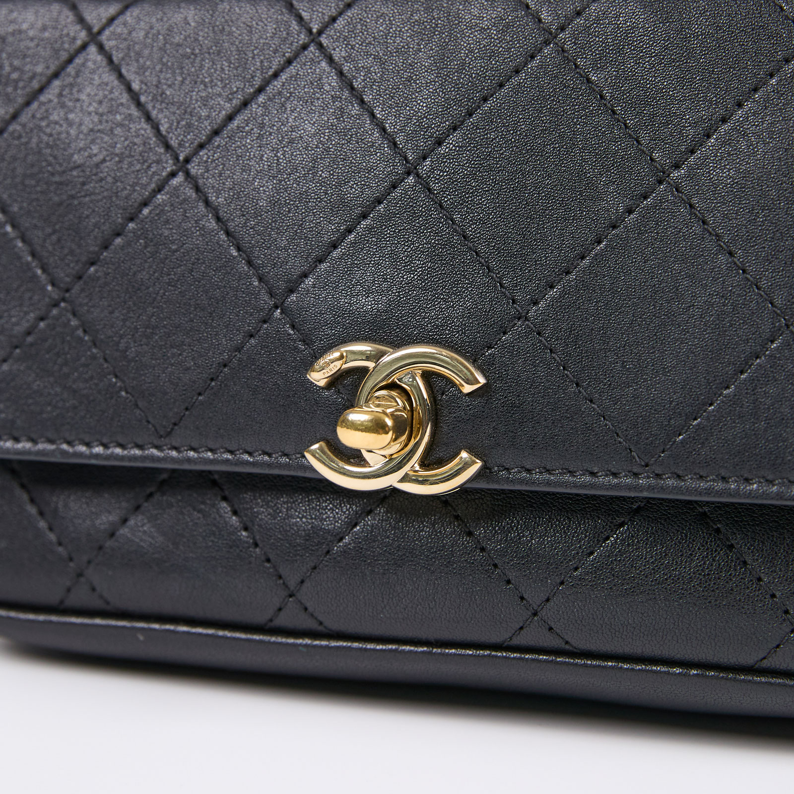 香奈兒 CHANEL 方形 腰包 AS0142 26開 黑菱格胸包 防塵袋/保證卡/購買證明