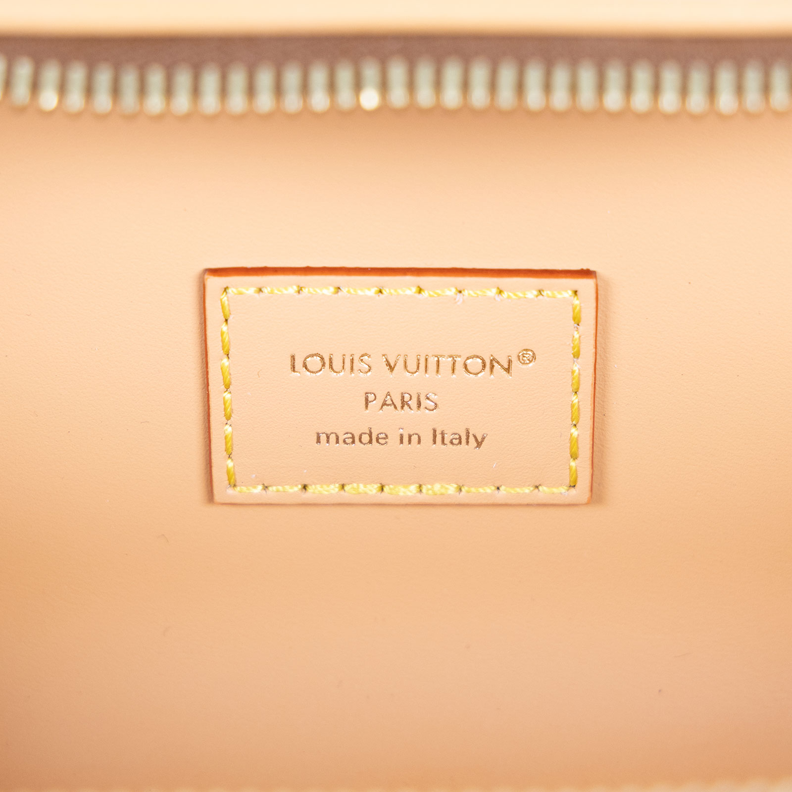路易威登 LOUIS VUITTON Bone 穿戴式錢包 M12615 Bone 可穿戴式錢包Monogram 帆布 背帶/防塵袋/購買證明