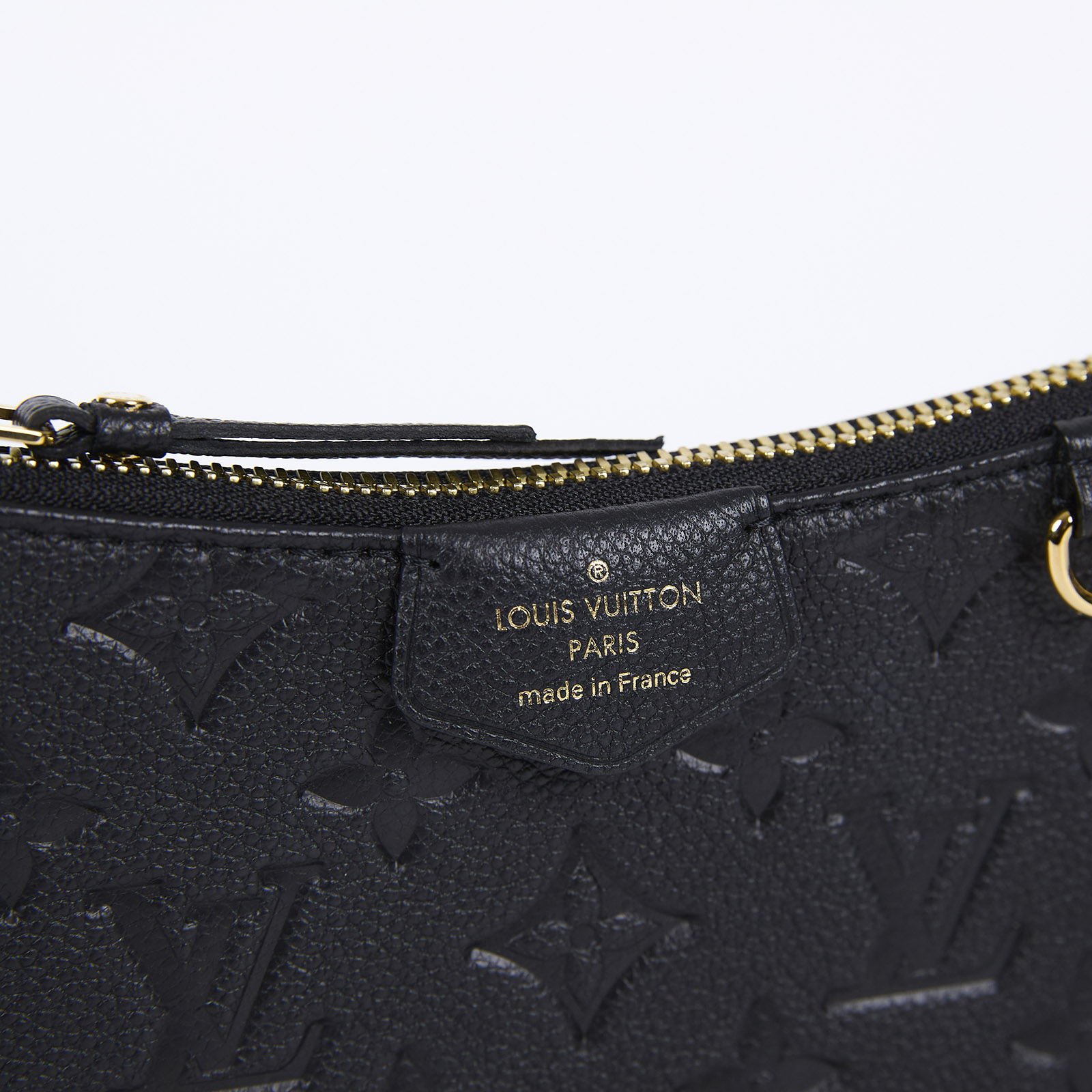 路易威登 LOUIS VUITTON Easy Pouch On Strap 壓紋牛皮二用包 黑色 M80349 原廠盒子/防塵袋/購買證明