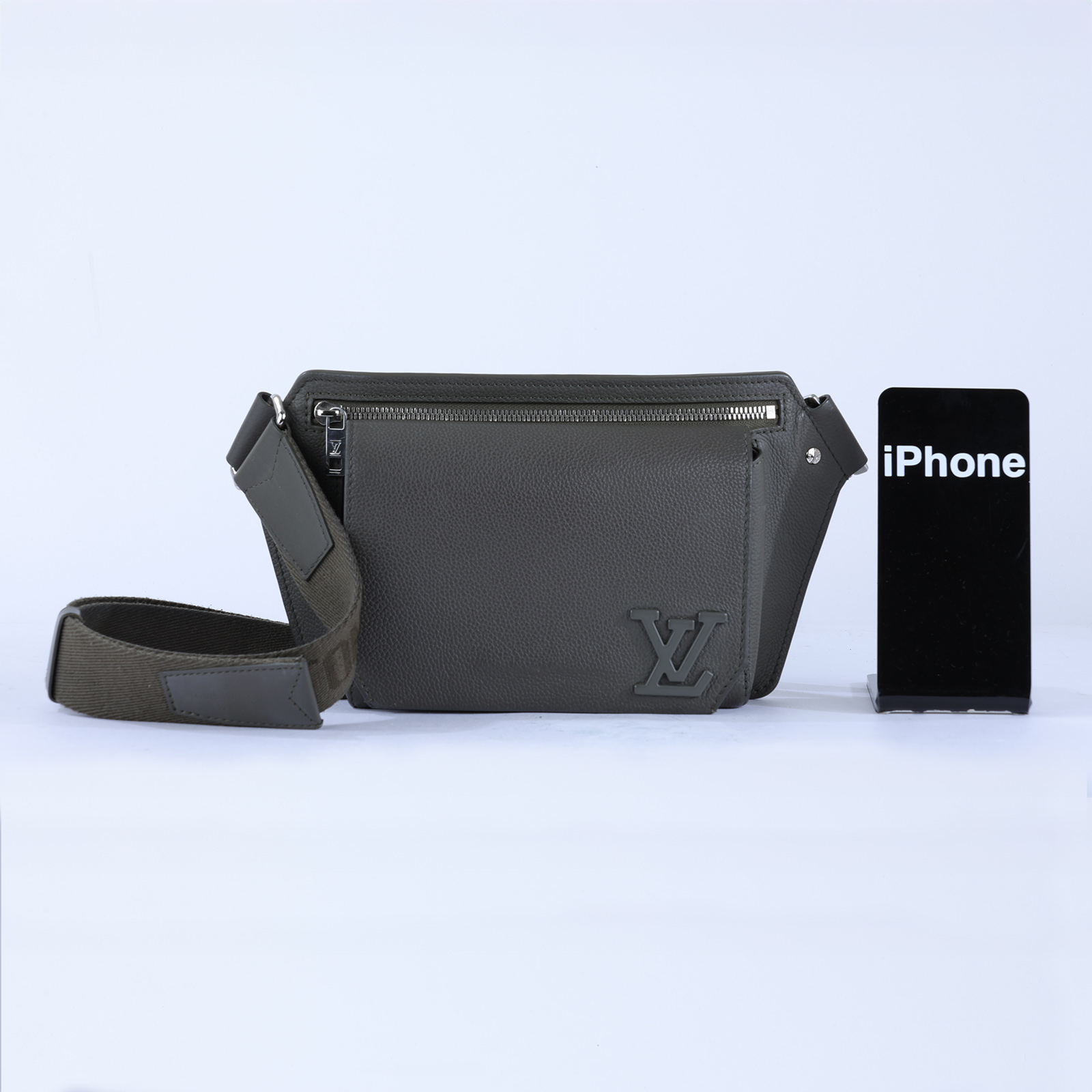 路易威登 LOUIS VUITTON Takeoff 斜背包 M21364 晶片款 Takeoff 墨綠色胸口包 無附屬品