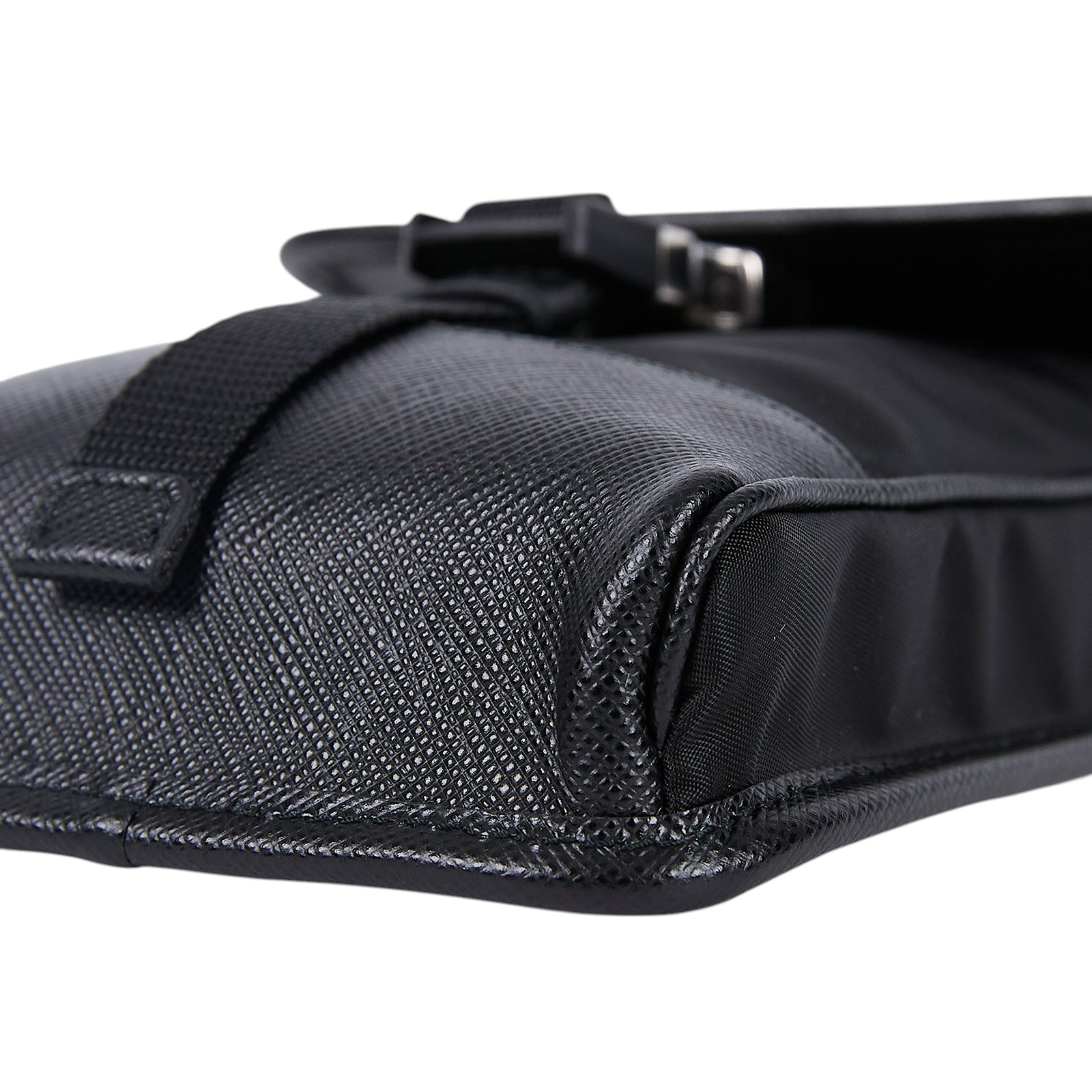 普拉達 PRADA Re-Nylon Saffiano 皮革 智慧型手機 保護套 2ZH109_2DMH 黑尼龍手機包 原廠盒子/保證卡