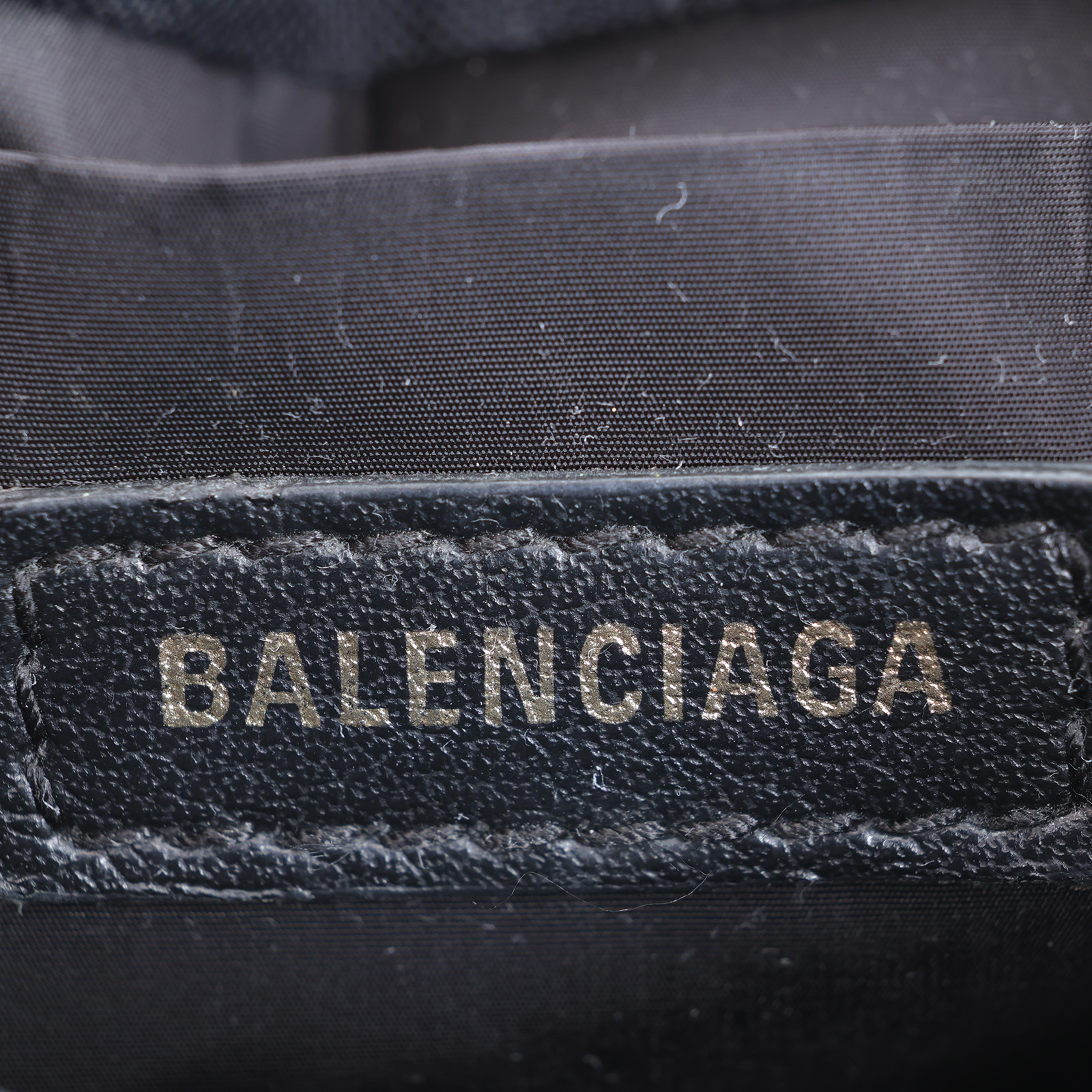 巴黎世家 BALENCIAGA XS Wheel Bucket 尼龍 手提 水桶包 619458H852N 黑尼龍LOGO水桶包 防塵袋