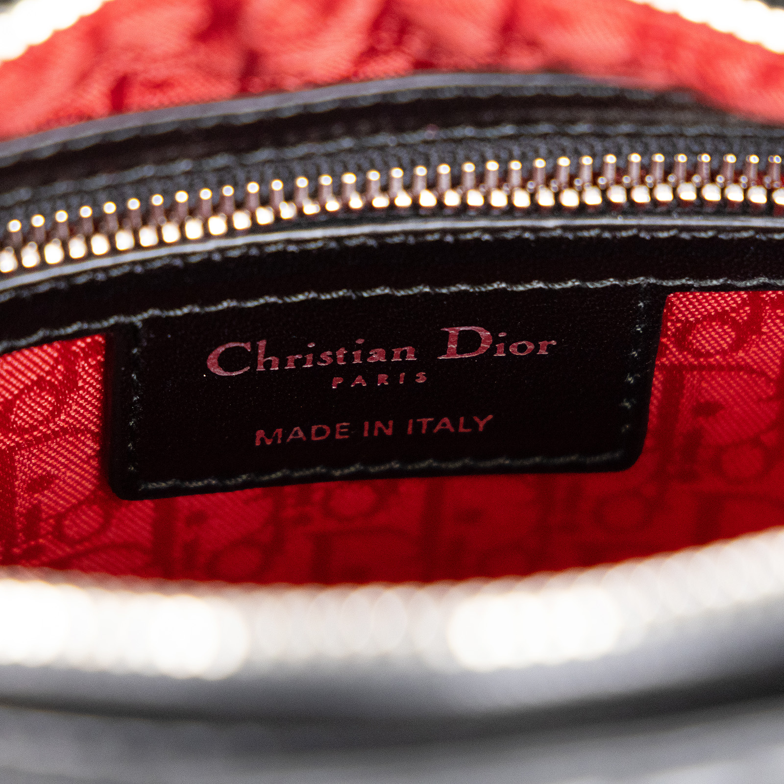 迪奧 CHRISTIAN DIOR Lady Dior 中型 肩背 斜背 手提包 M0565PNGE  原廠盒子/防塵袋/保證卡/背帶