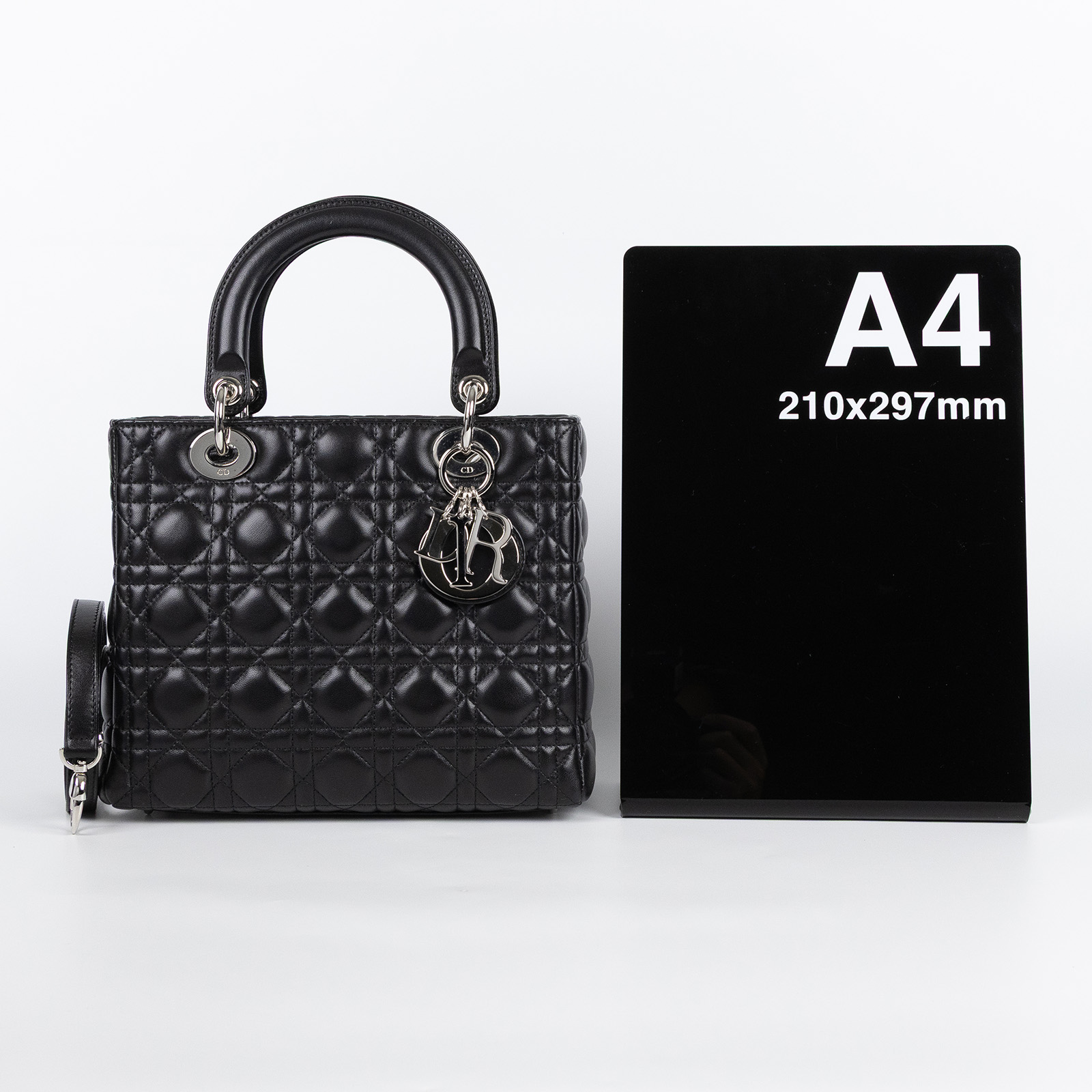 迪奧 CHRISTIAN DIOR Lady Dior 中型 肩背 斜背 手提包 M0565PNGE  原廠盒子/防塵袋/保證卡/背帶
