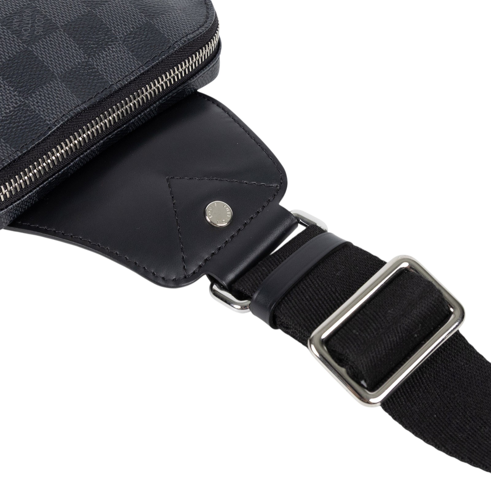 路易威登 LOUIS VUITTON Avenue 單肩包 棋盤格 Graphite N41719 晶片款 黑棋盤胸包 防塵袋