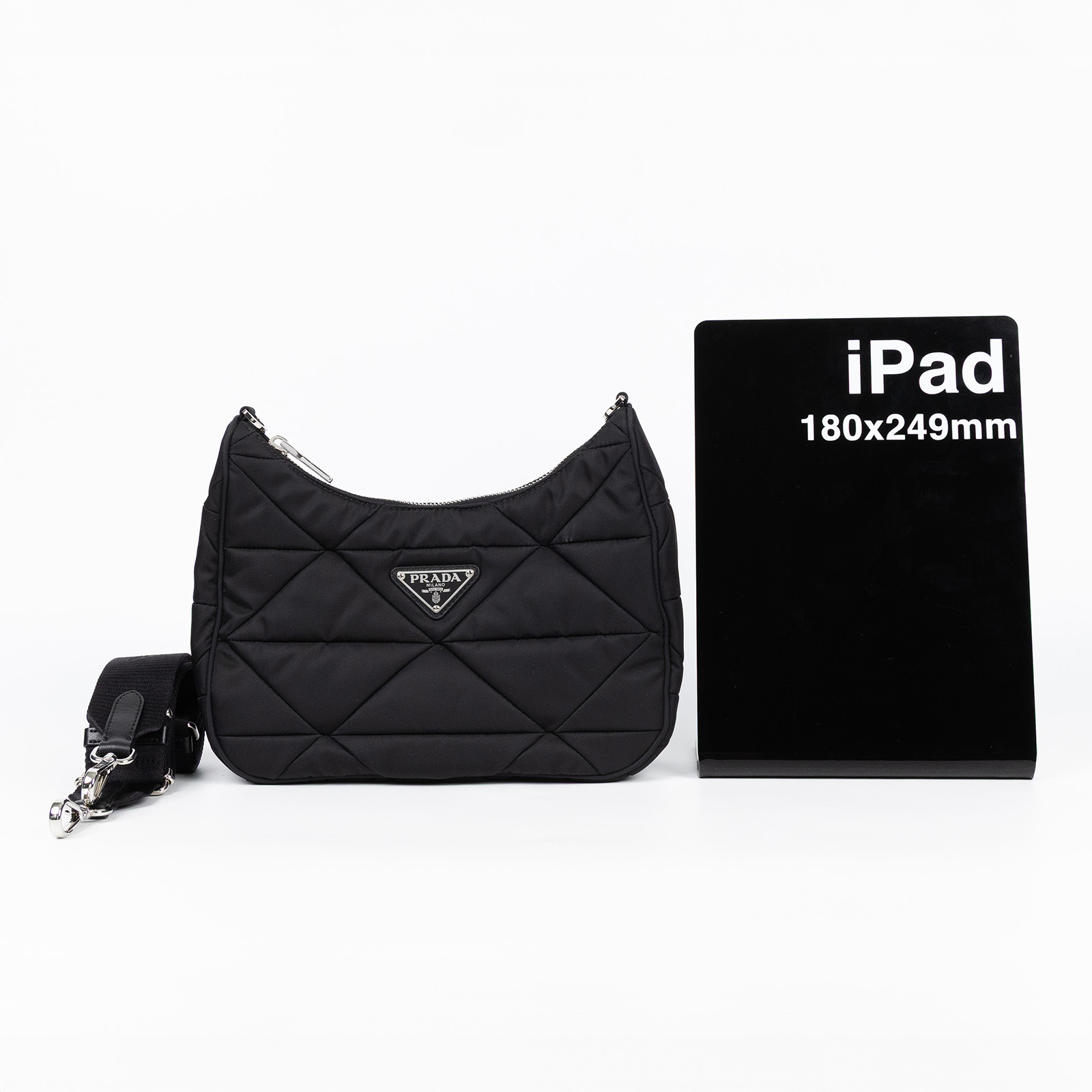 普拉達 PRADA Re-Nylon 單肩 斜胯包 1BC151_RDJN 黑尼龍斜背包 原廠盒子/背帶