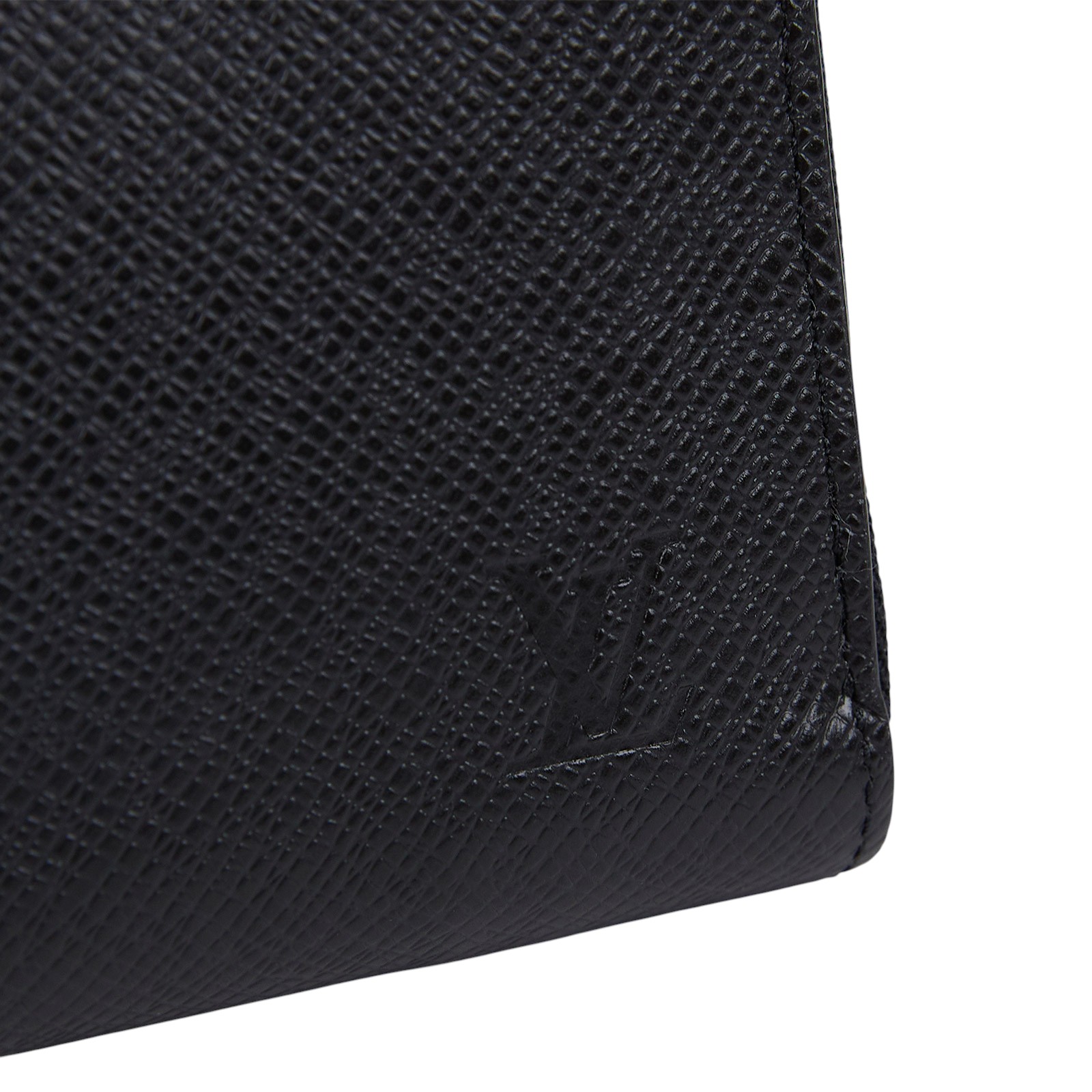 路易威登 LOUIS VUITTON Zippy Wallet Horizontal 拉鍊長夾 M31071 晶片款 黑TAIGA拉鍊長夾 原廠盒子/防塵袋