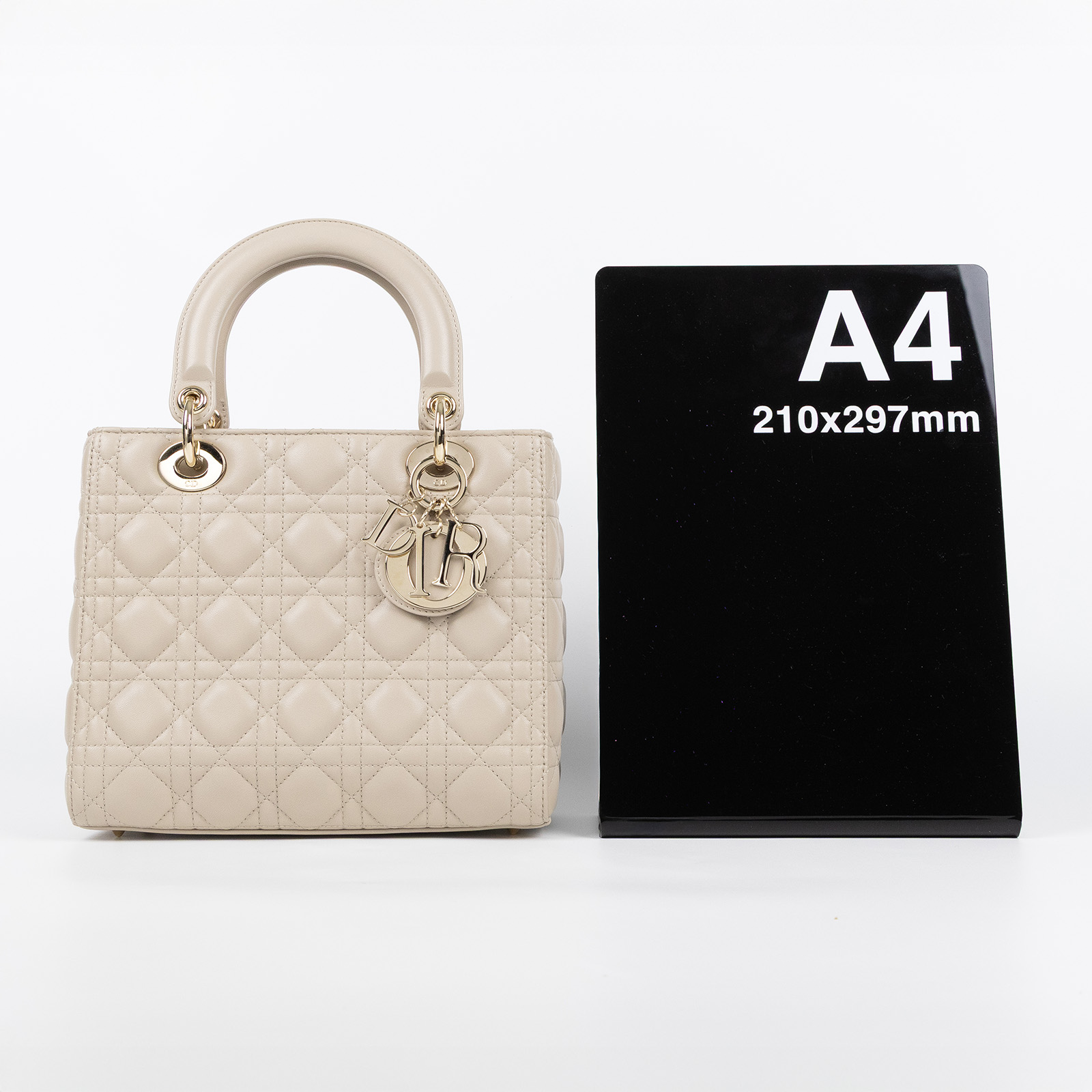 迪奧 CHRISTIAN DIOR Lady Dior 中型 肩背 斜背 手提包 M0565ONGE 米色LADY DIOR 5x5 新版 防塵袋