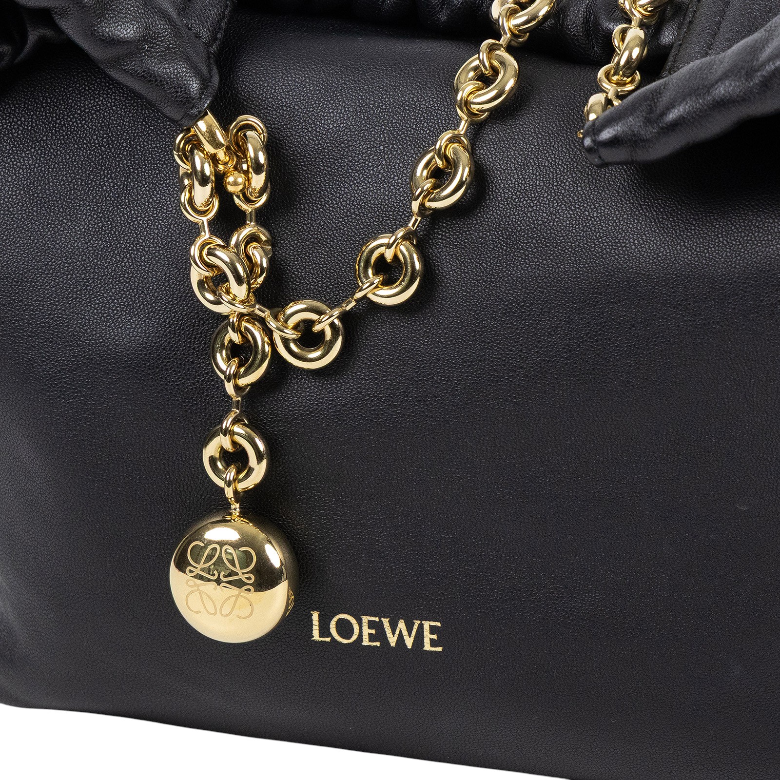 羅意威 LOEWE Squeeze 包款 小型 柔軟納帕小羊皮  A914NCHX01  防塵袋/購買證明/金屬背帶/帆布背帶