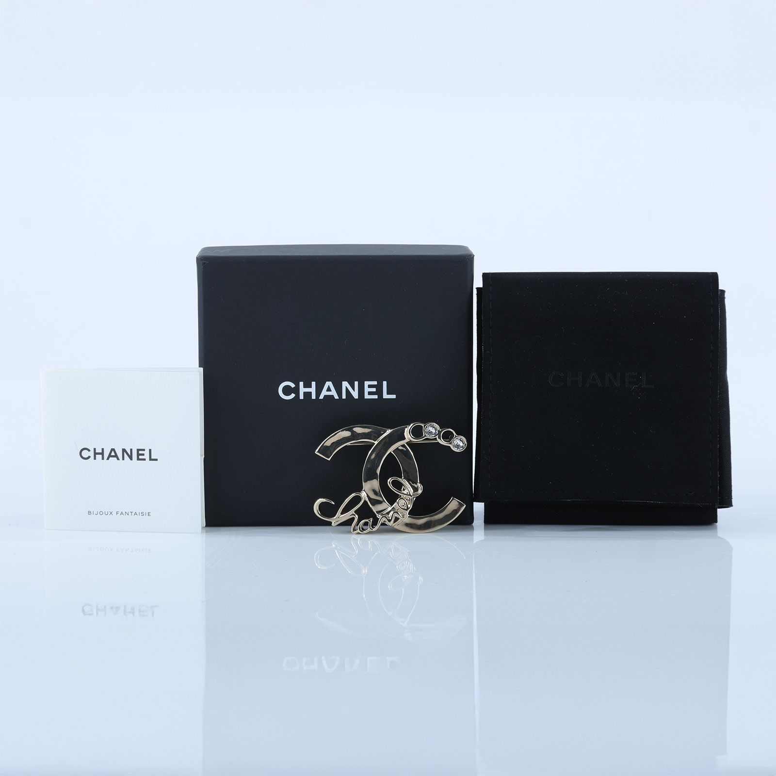 香奈兒 CHANEL 胸針 飾品 A22P 金色COCO LOGO胸針 原廠盒子
