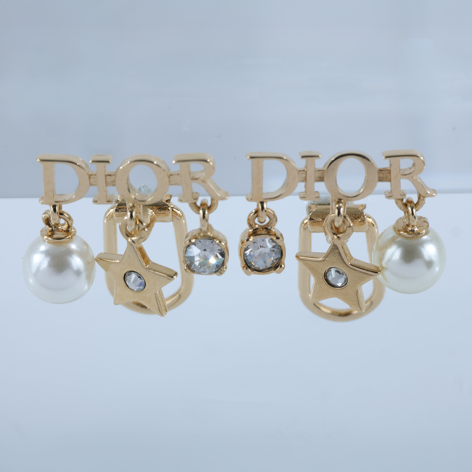 迪奧 CHRISTIAN DIOR Evolution 夾式耳環 金色 E1680DVORS_D301 金色珍珠LOGO耳夾 原廠盒子/防塵袋