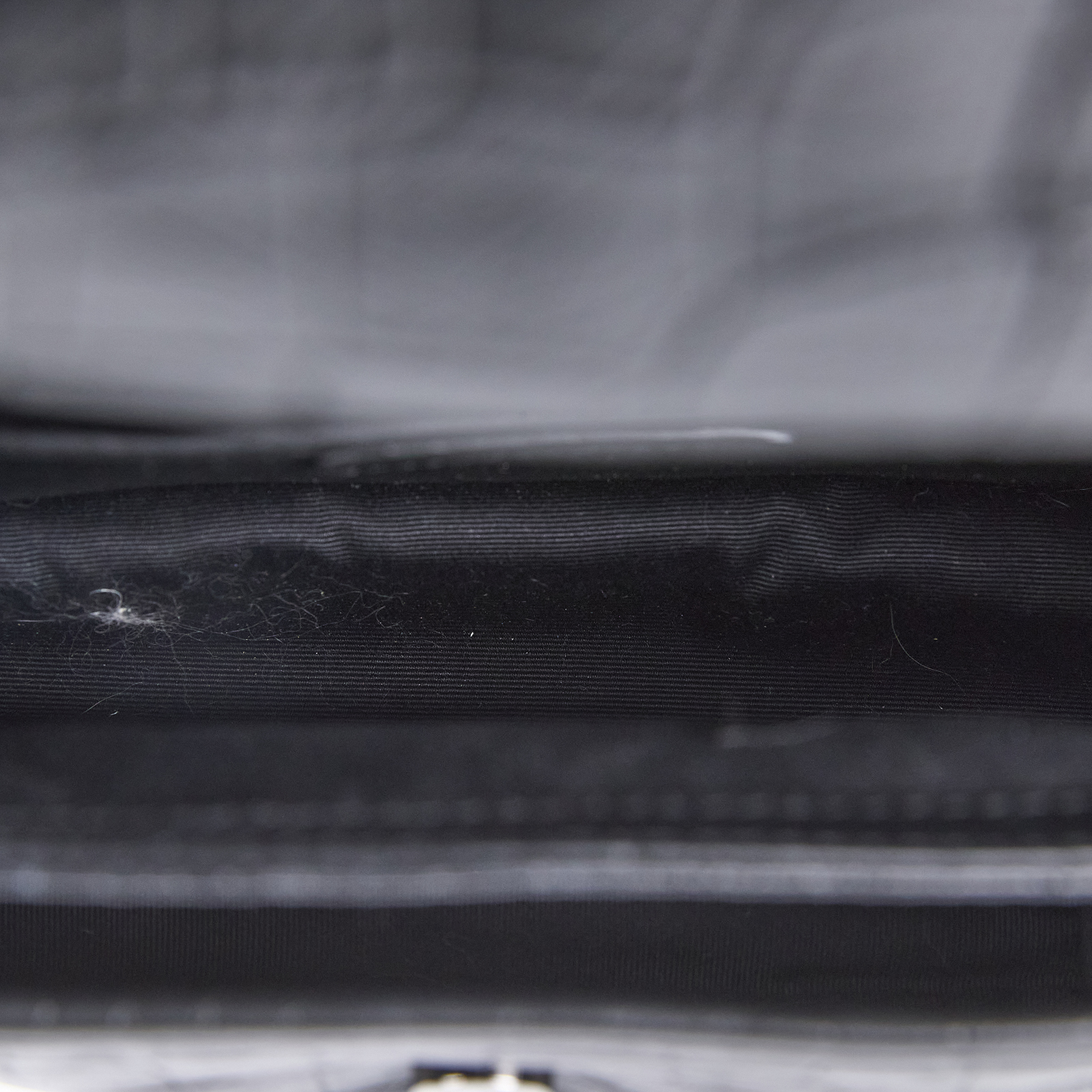 聖羅蘭 YSL SAINT LAURENT Niki 鱷魚皮壓紋 Baby 斜背 翻蓋包 同色五金 6331511K00D  原廠盒子/防塵袋