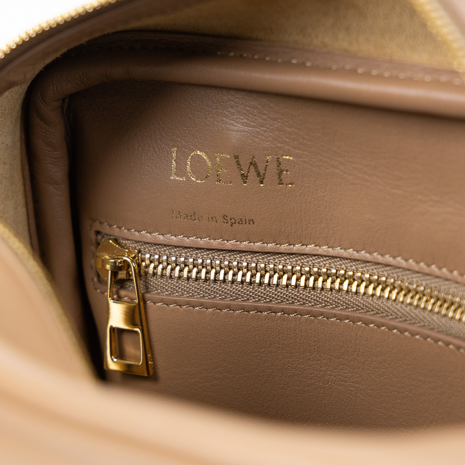羅意威 LOEWE Amazona 19 bag 肩背 手提包 A039N10X03 土色AMAZONA19 防塵袋