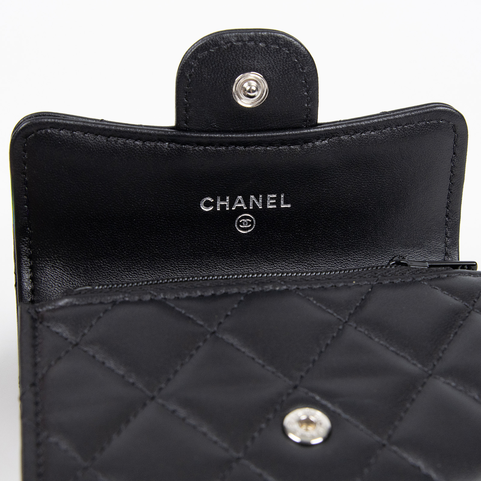 香奈兒 CHANEL 經典口蓋卡片夾 AP0214 晶片款 SO BLACK黑羊卡包 原廠盒子/防塵袋