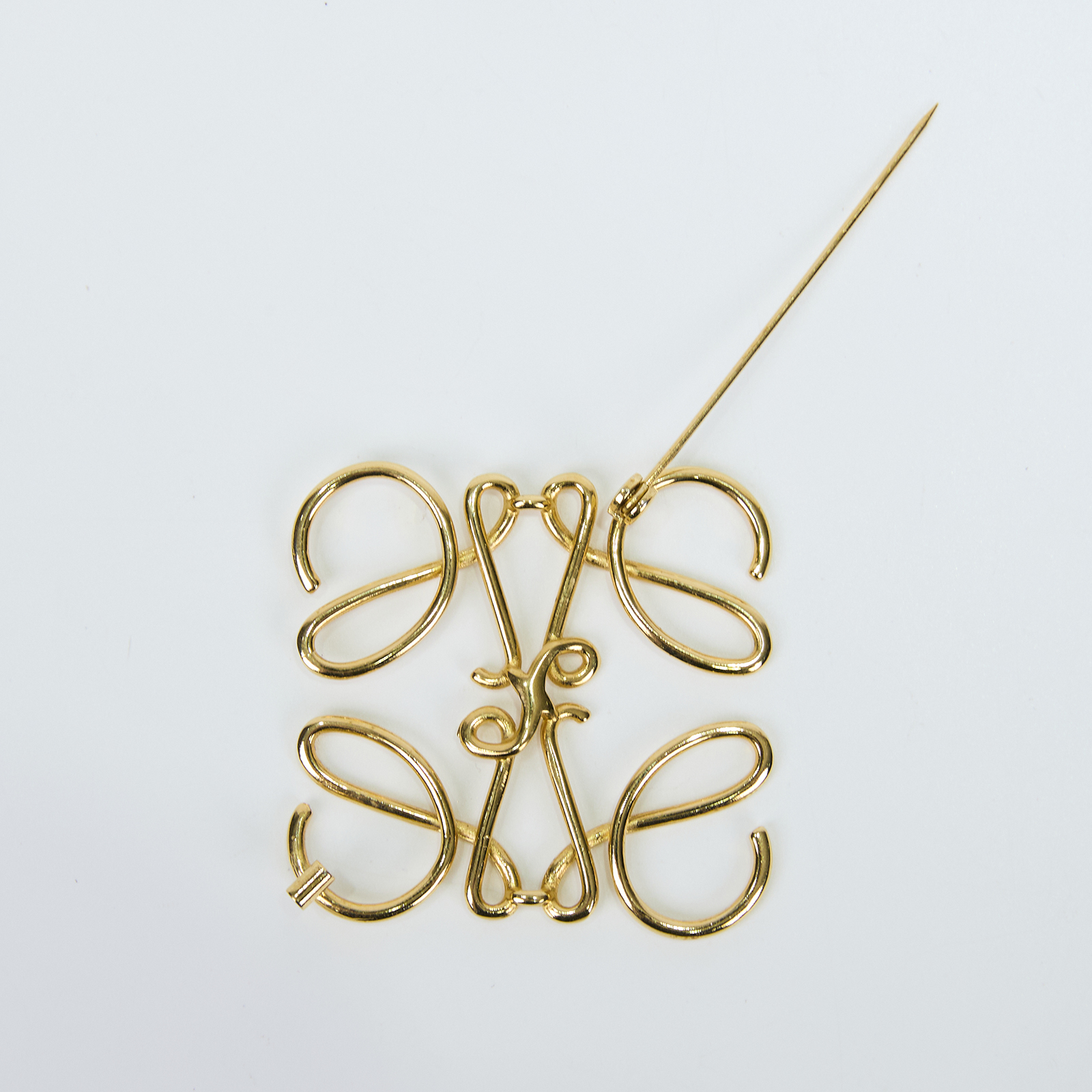 羅意威 LOEWE Anagram 別針 111.25.020 金色LOGO胸針 無附屬品