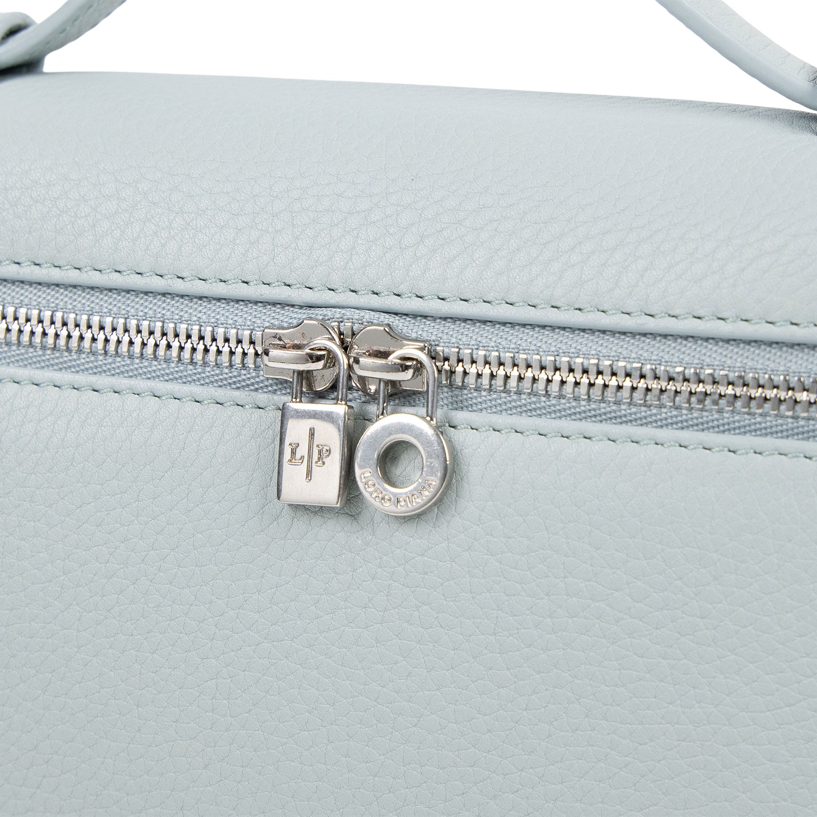 諾悠翩雅 LORO PIANA Extra Pouch L19 手拿包 FAN4045 灰藍L19包 防塵袋