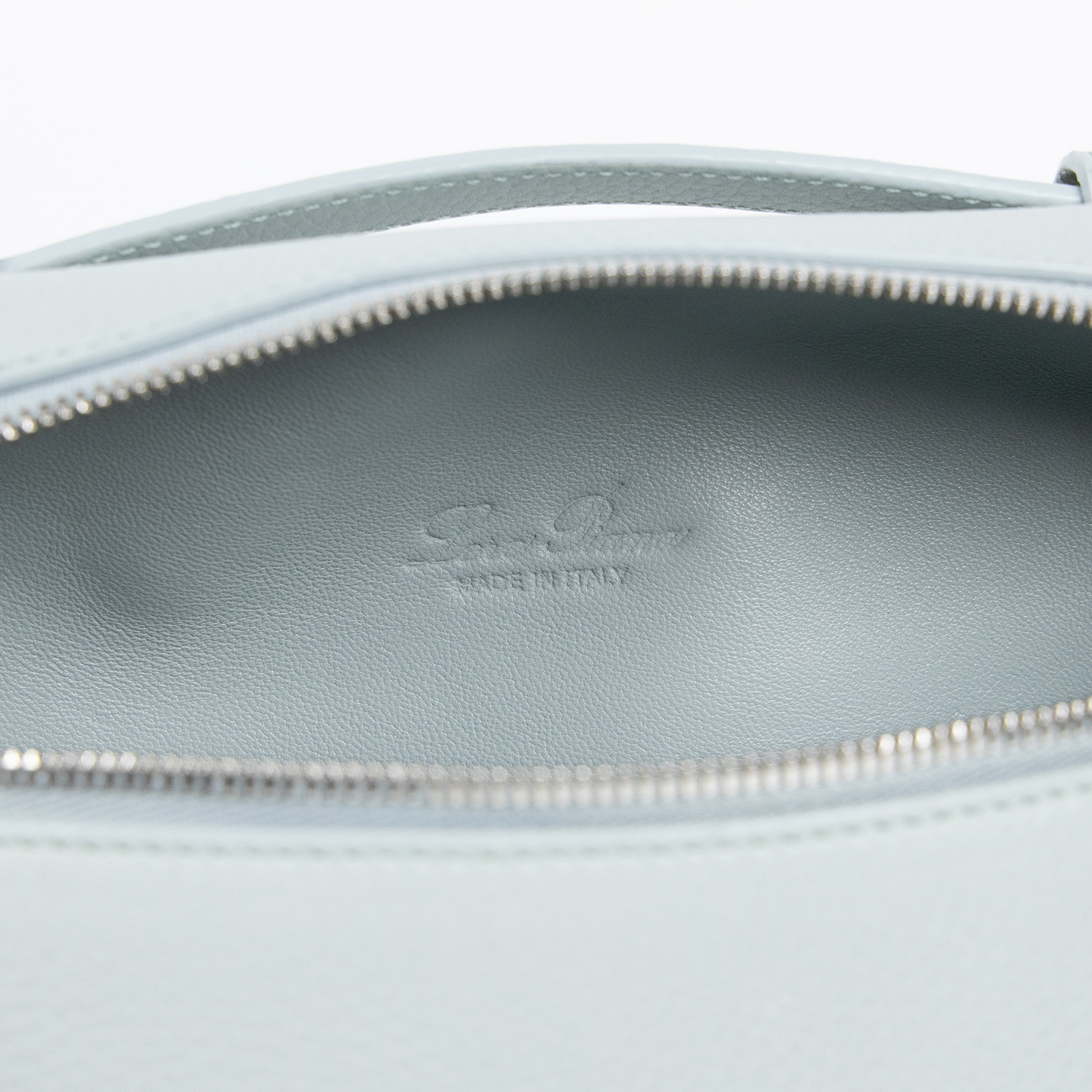 諾悠翩雅 LORO PIANA Extra Pouch L19 手拿包 FAN4045 灰藍L19包 防塵袋