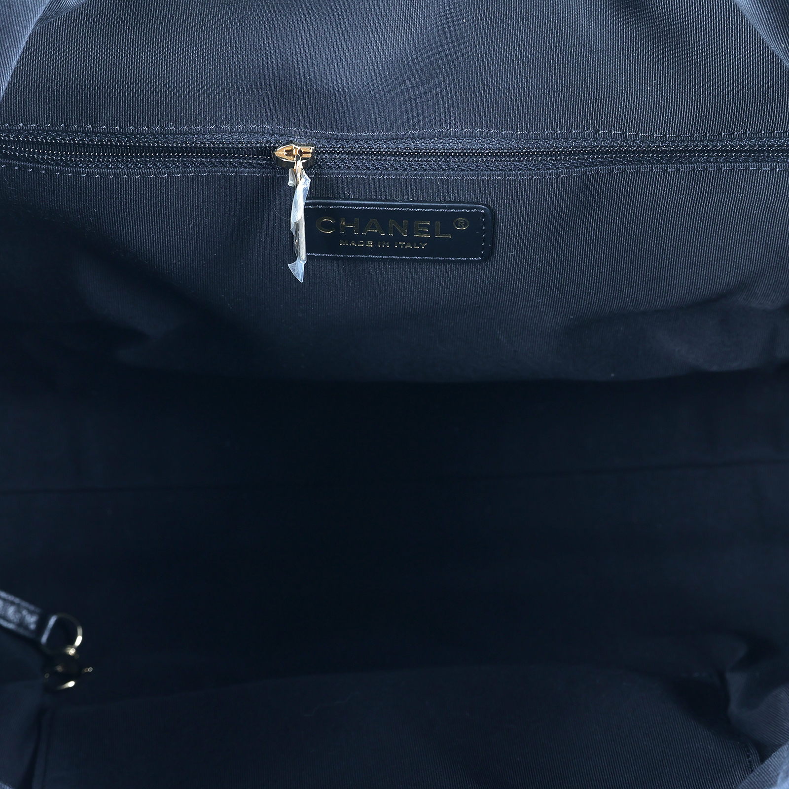 香奈兒 CHANEL 購物包 小型  28開黑束口肩背包 保證卡