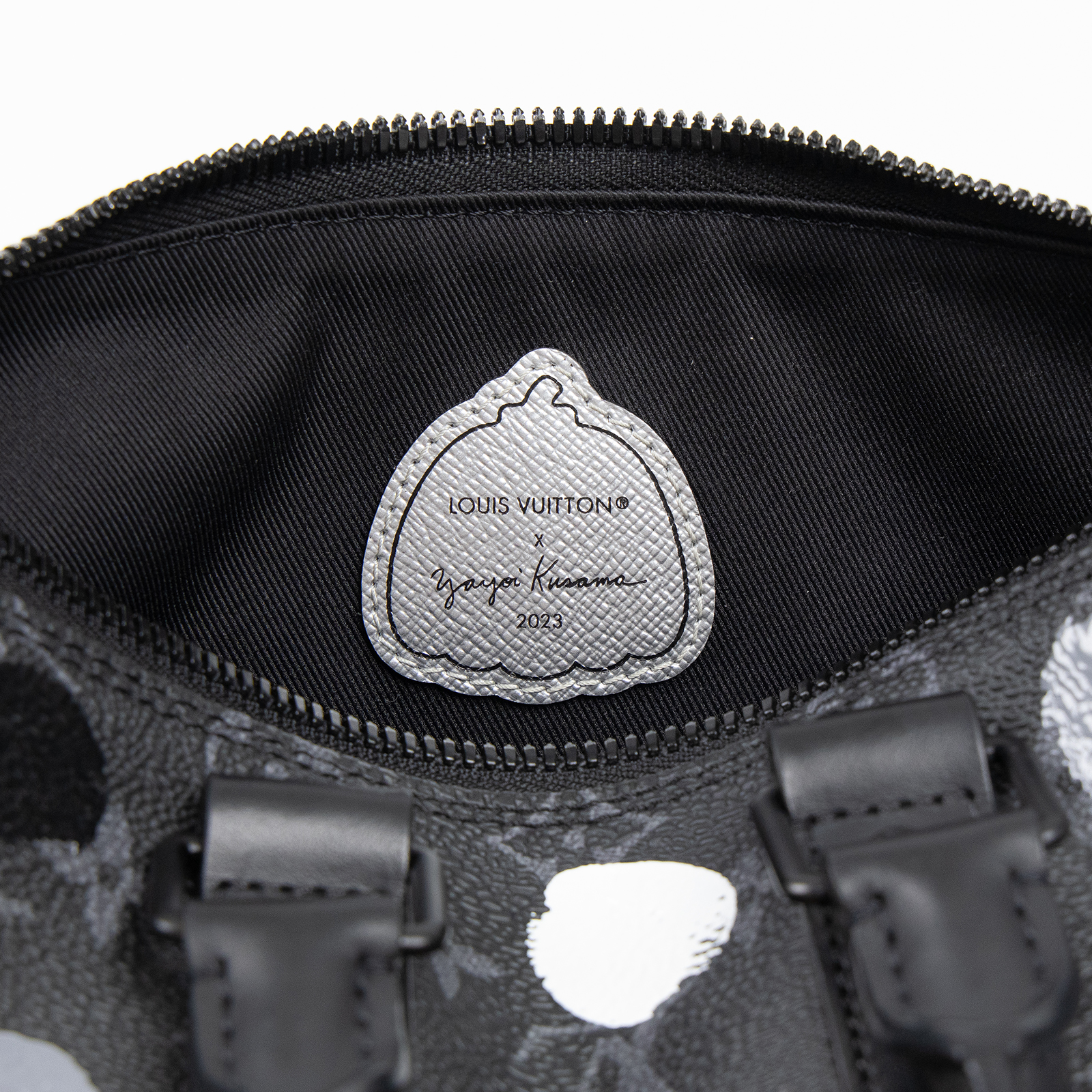 路易威登 LOUIS VUITTON LV x YK Keepall 25 老花 草間彌生 波士頓包 斜背包 M46406 晶片款  防塵袋