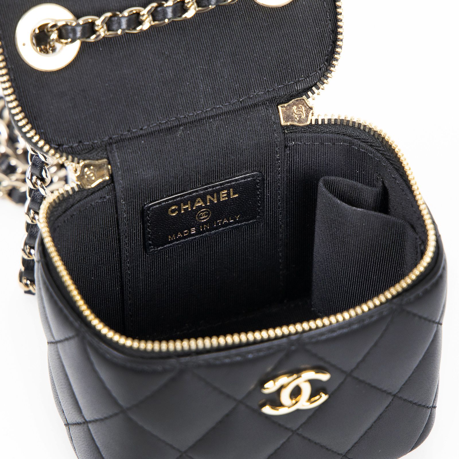 香奈兒 CHANEL mini Vanity 化妝箱 肩背包 皮穿鍊 雙C LOGO  AP1473 Y04059 黑金小VANITY鍊包 原廠盒子/保證卡