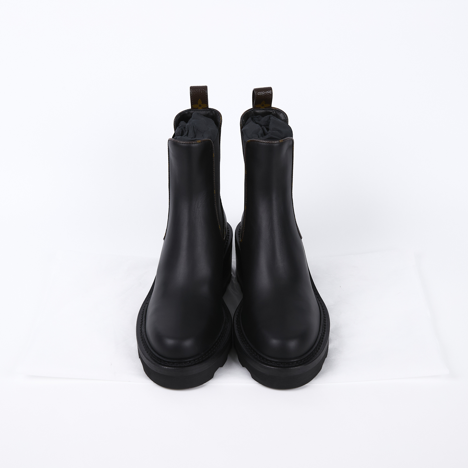 路易威登 LOUIS VUITTON Beaubourg 短靴  黑素面皮革短靴 #37.5 無附屬品