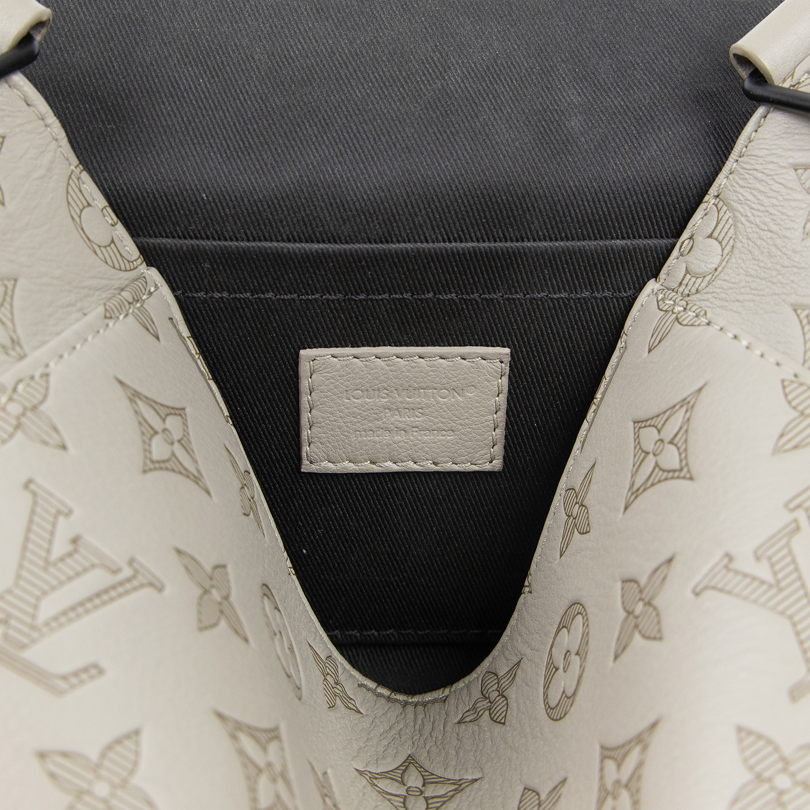 路易威登 LOUIS VUITTON Pulse Messenger 郵差包 斜背包 M14912 晶片款 褐色Pulse Messenger 購買證明影本