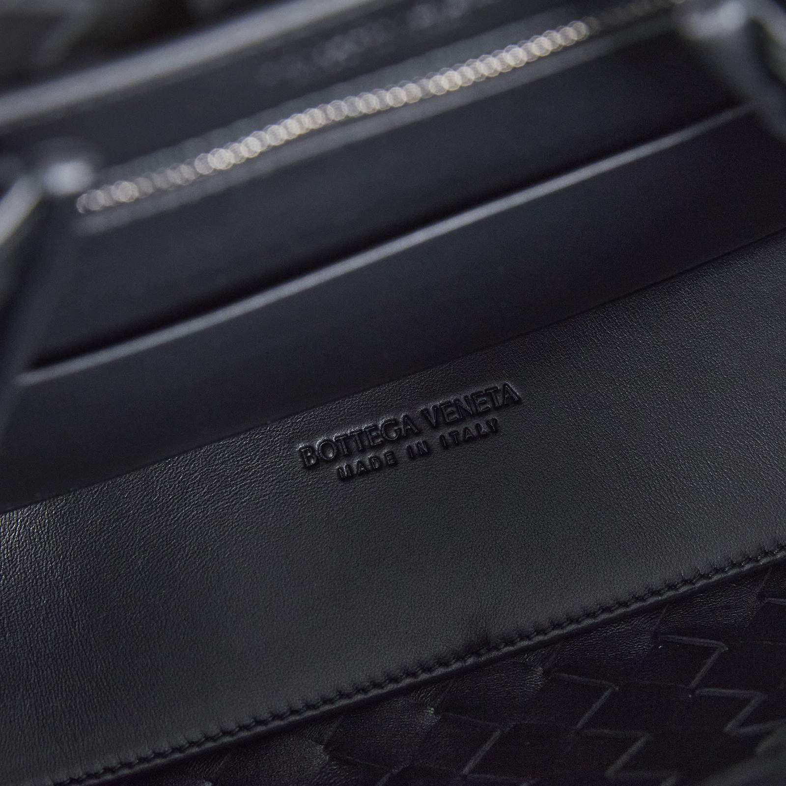 寶緹嘉 BOTTEGA VENETA Small Andiamo With Chain 小型 鍊條 手提 斜背包 銀色五金 766014VCPP  原廠盒子/防塵袋/保證卡