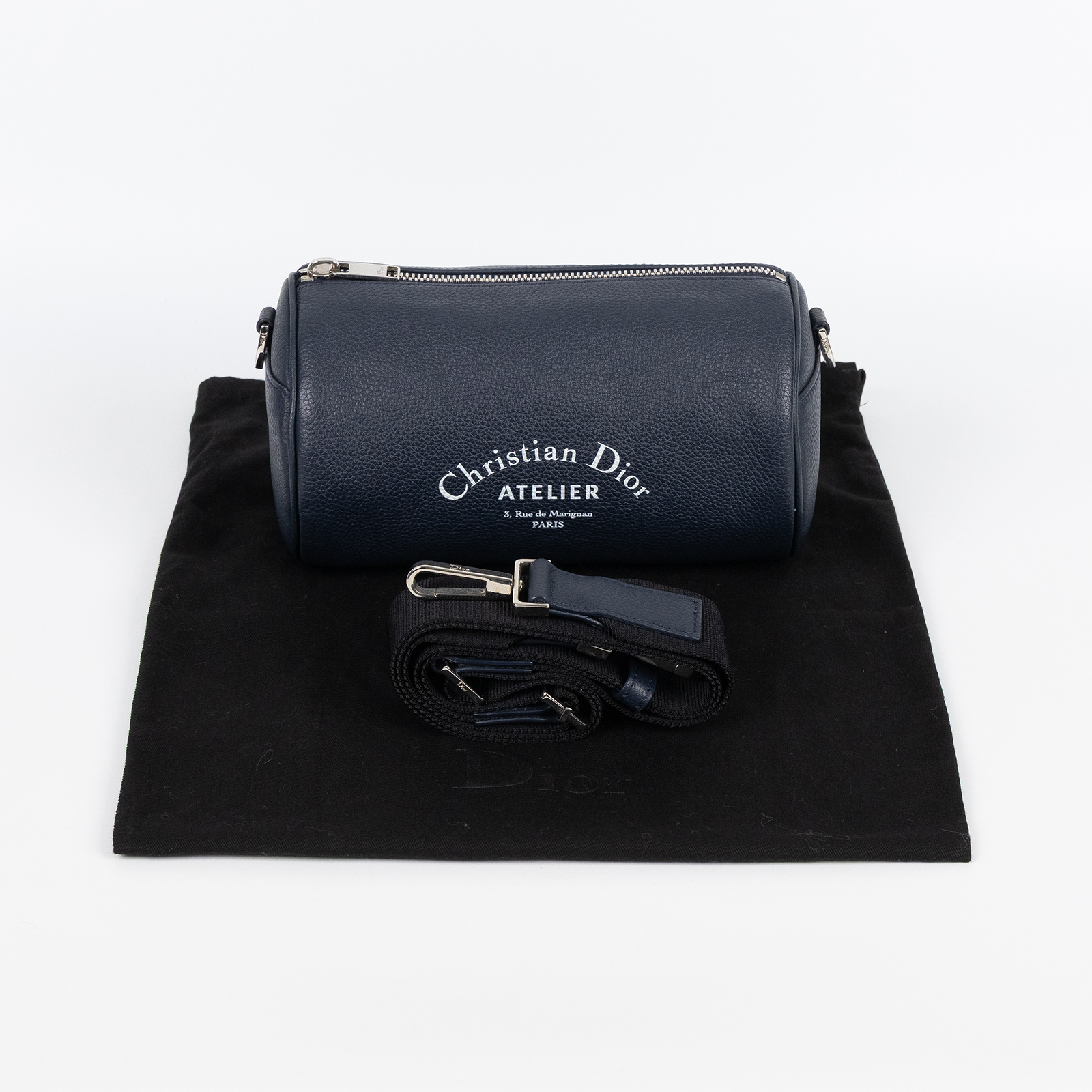 迪奧 CHRISTIAN DIOR Roller Bag 斜背包 滾筒包 1ATPO061XXX 深藍圓筒包 防塵袋/背帶