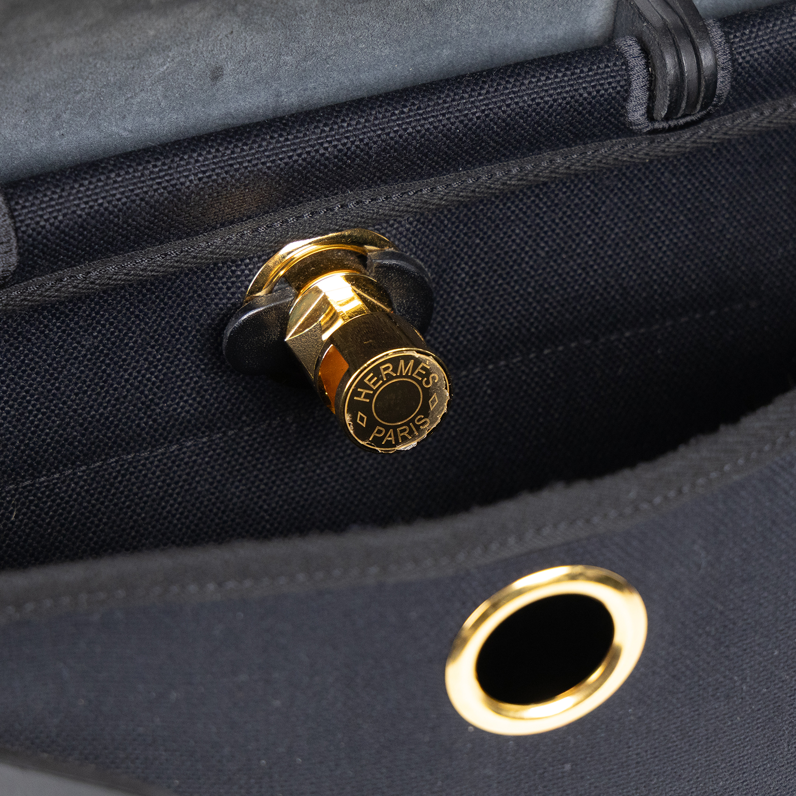 愛馬仕 Hermes Herbag Zip 31 金色五金 黑色 H078971CCAA /C031  NOIR/NOIR  原廠盒子/防塵袋/鎖組/購買證明影本